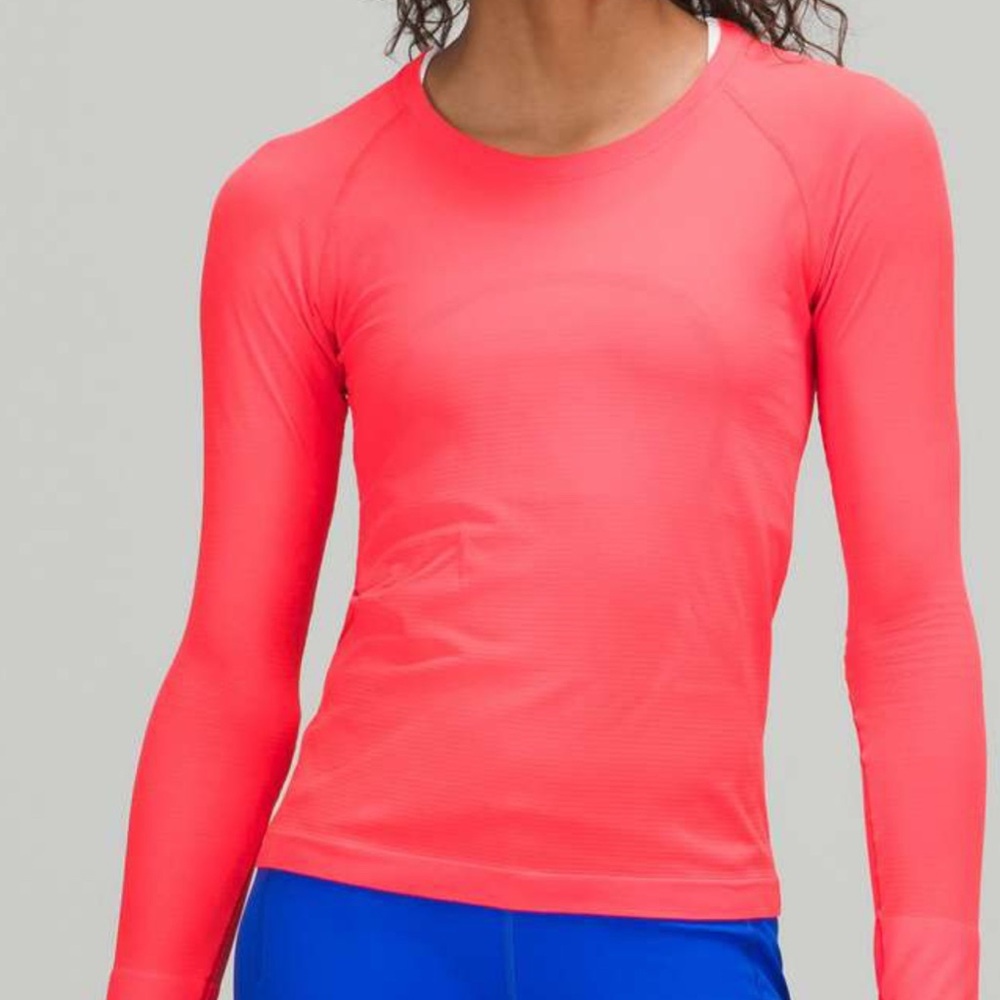 Lululemon Swiftly Tech Long Sleeve Shirt 2.0 Race Length, size 6 in Flare